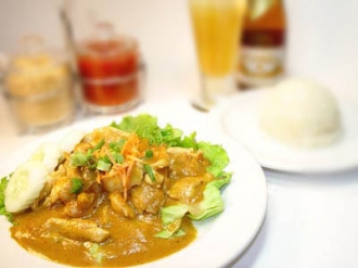 Order 603. Panang Curry food online from Siam Pasta store, Chicago on bringmethat.com
