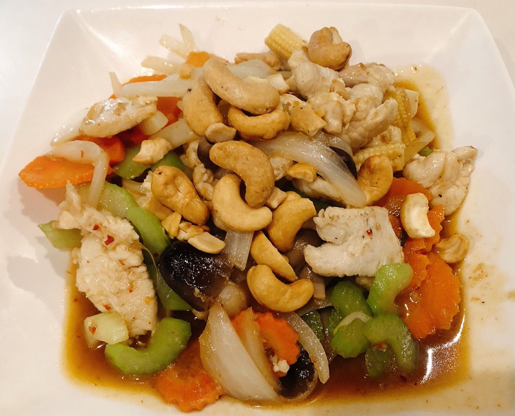 Order M8. Cashew Nut food online from Luv n Eat Thai Cuisine store, Camarillo on bringmethat.com