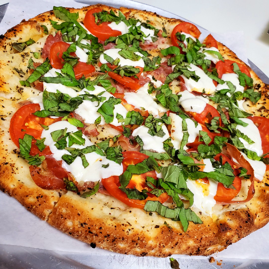 Order 10” Neapolitan Prosciutto Pizza food online from Ove Pizzeria store, Studio City on bringmethat.com