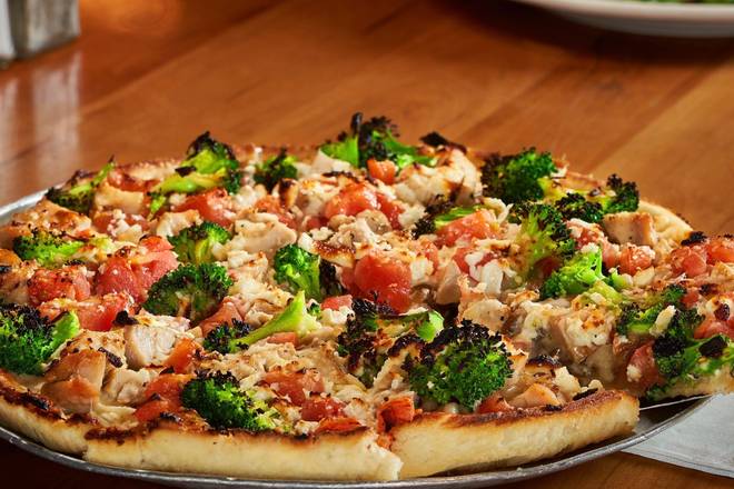 Order Grilled Chicken Pizza food online from Za store, Cambridge on bringmethat.com