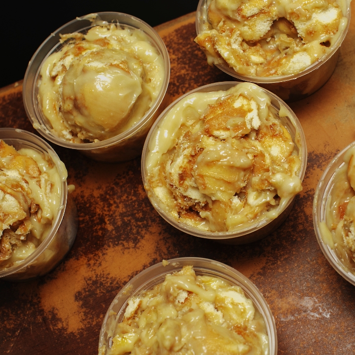 Order Ol' Fashioned Banana Pudding food online from Busy Bee Cafe store, Atlanta on bringmethat.com
