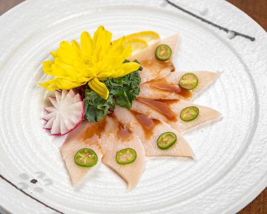 Order Yellowtail Sashimi with Jalapeno food online from Pink Sumo Sushi & Sake Cafe store, Westport on bringmethat.com