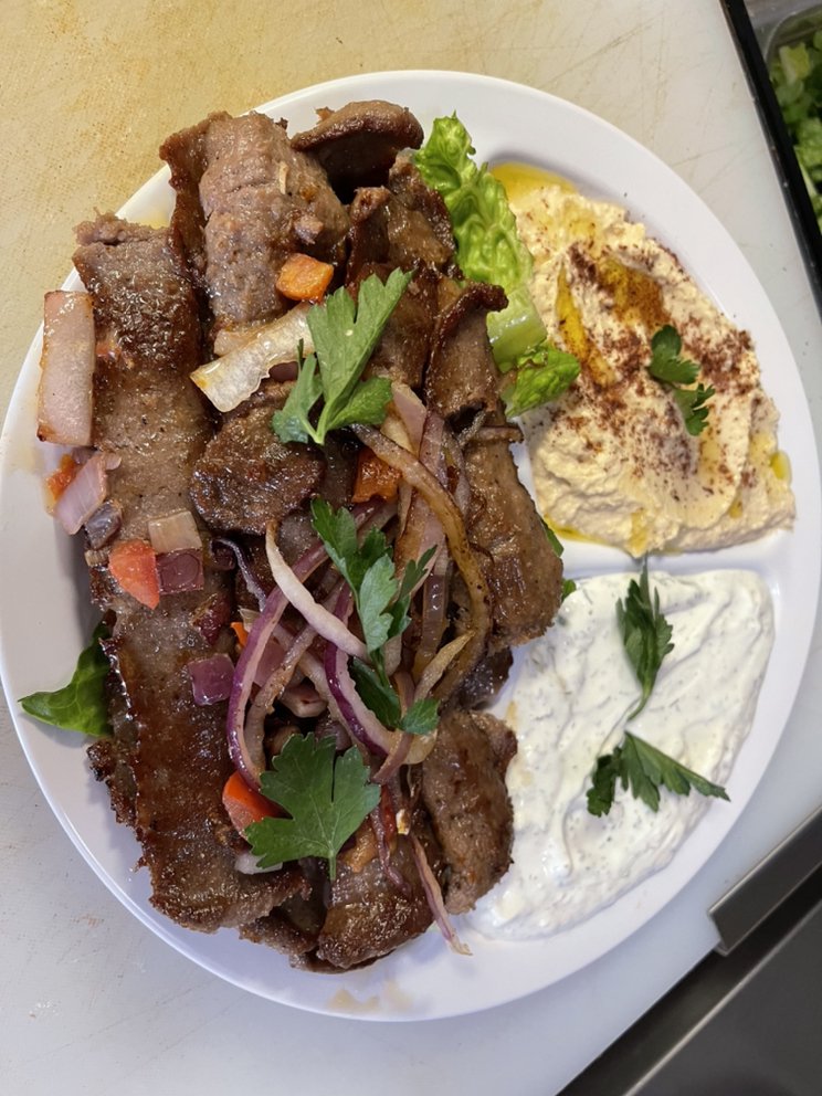 Order Gyro Plate food online from Moes Pizza store, Paso Robles on bringmethat.com