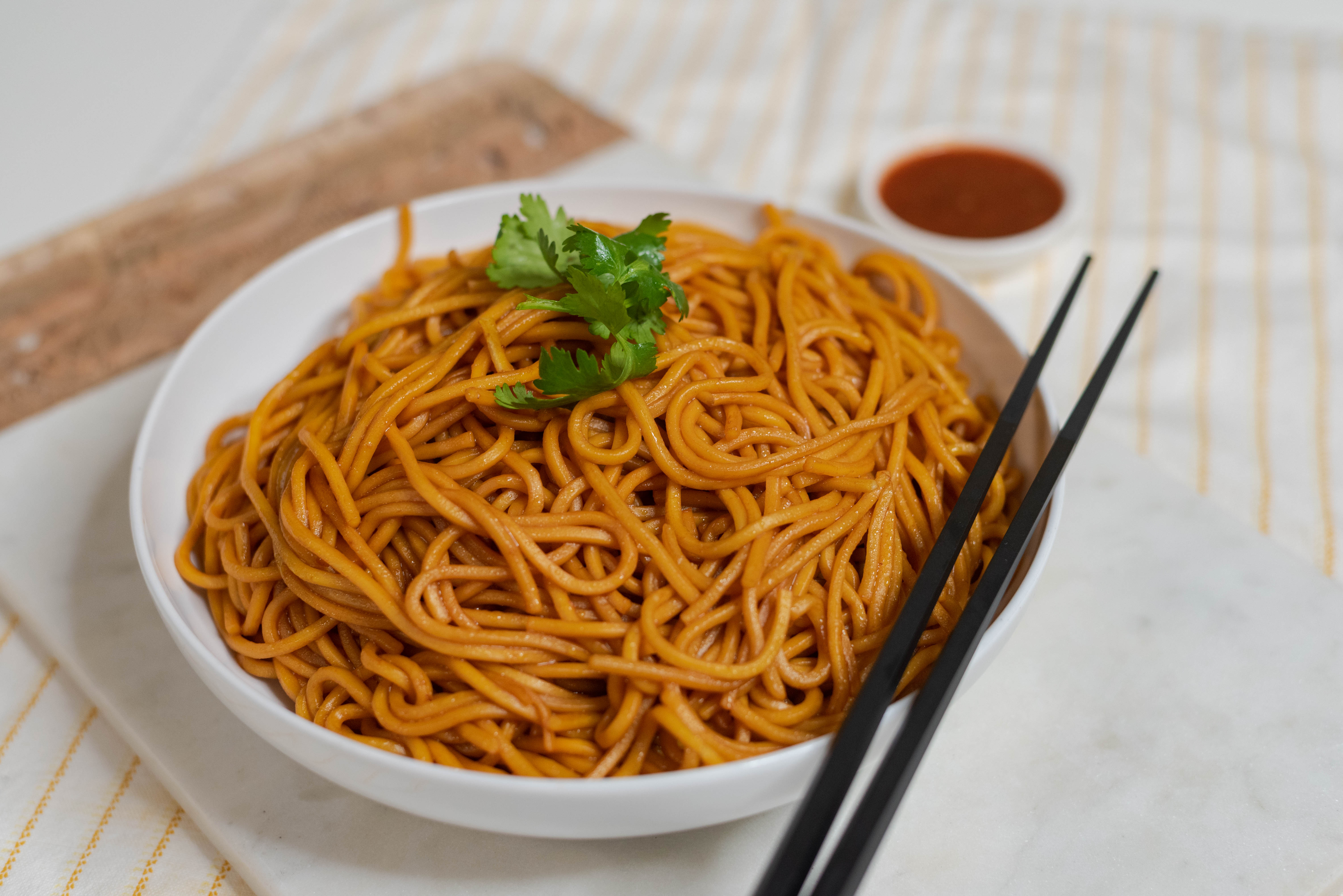 Order Plain Chow Mein food online from Louie Chinese Cuisine store, Los Angeles on bringmethat.com