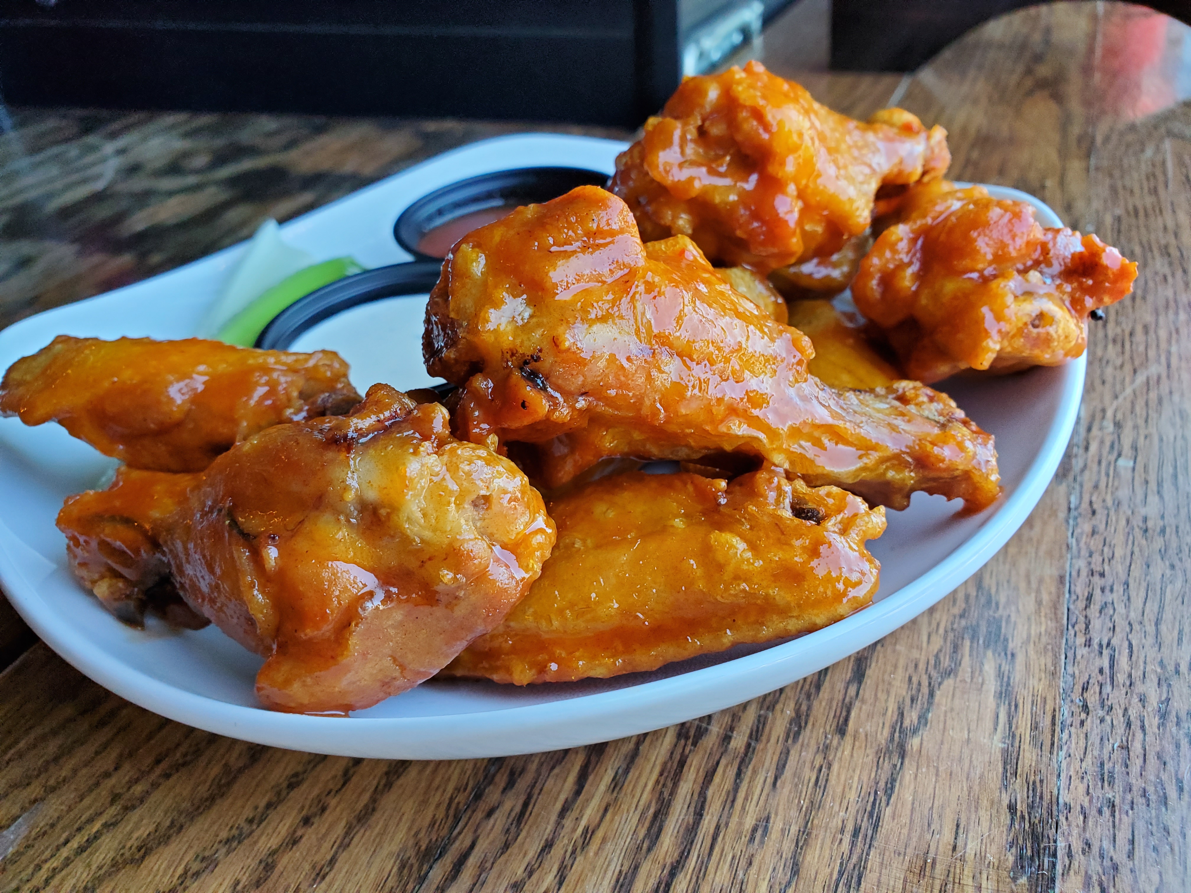 Order Fallons Wings 8pc food online from Fallon Bar & Grill store, Olivette on bringmethat.com