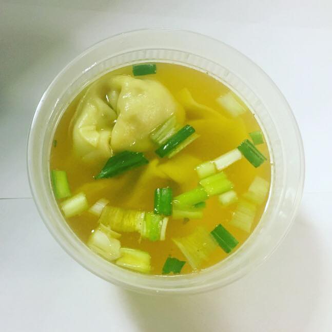 Order 21. Wonton Soup food online from Chinatown Takeout store, Monsey on bringmethat.com