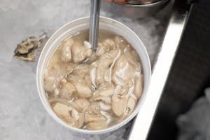 Order Raw Oysters Pint food online from Earp's Seafood Market store, Raleigh on bringmethat.com