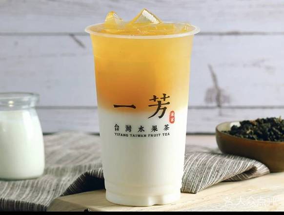 Order Oolong Tea Latte烏龍鮮奶茶 food online from Yi Fang Taiwan Fruit Tea store, San Francisco on bringmethat.com