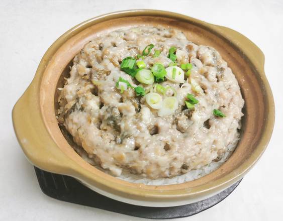 Order Preserved Vegetable with Minced Meat Rice Casserole 梅菜肉餅煲仔飯 food online from Peking kitchen store, Brooklyn on bringmethat.com