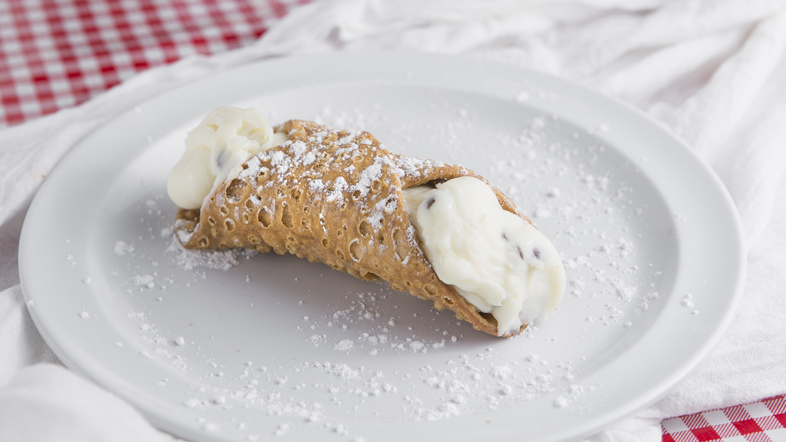 Order Cannolis food online from Ameci Pizza & Pasta store, Lake Forest on bringmethat.com