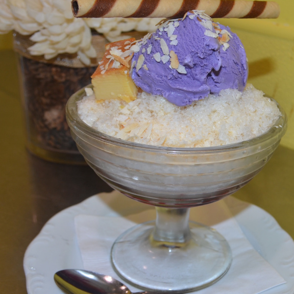 Order Halo Halo Special food online from Salo-Salo store, West Covina on bringmethat.com