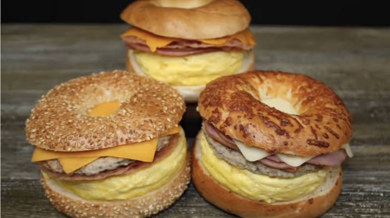 Order Eggwich Supreme food online from Bagel Street Cafe store, Alamo on bringmethat.com