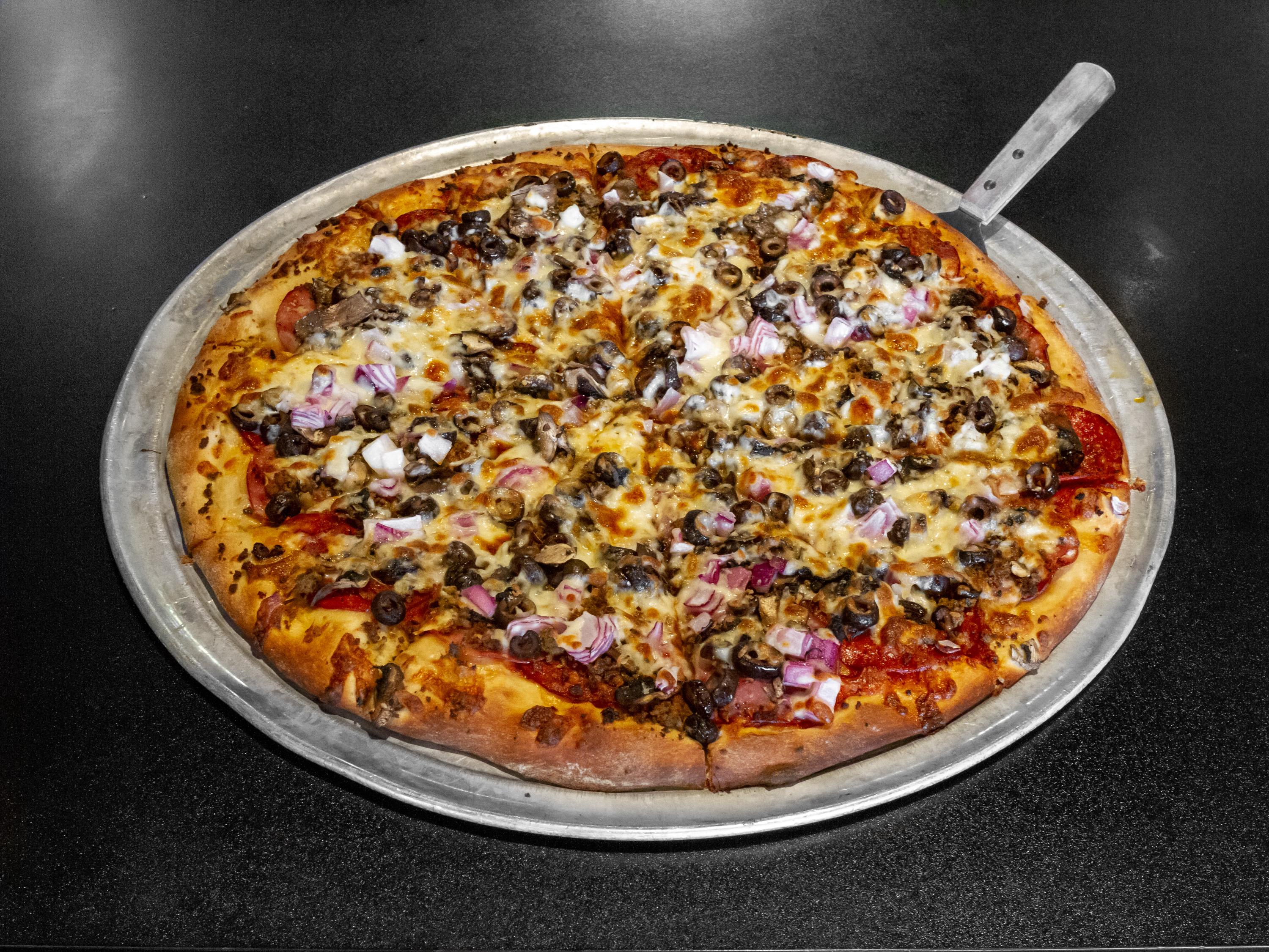 Order McClain's Combo  Pizza food online from Mcclain Pizzeria store, Spokane on bringmethat.com