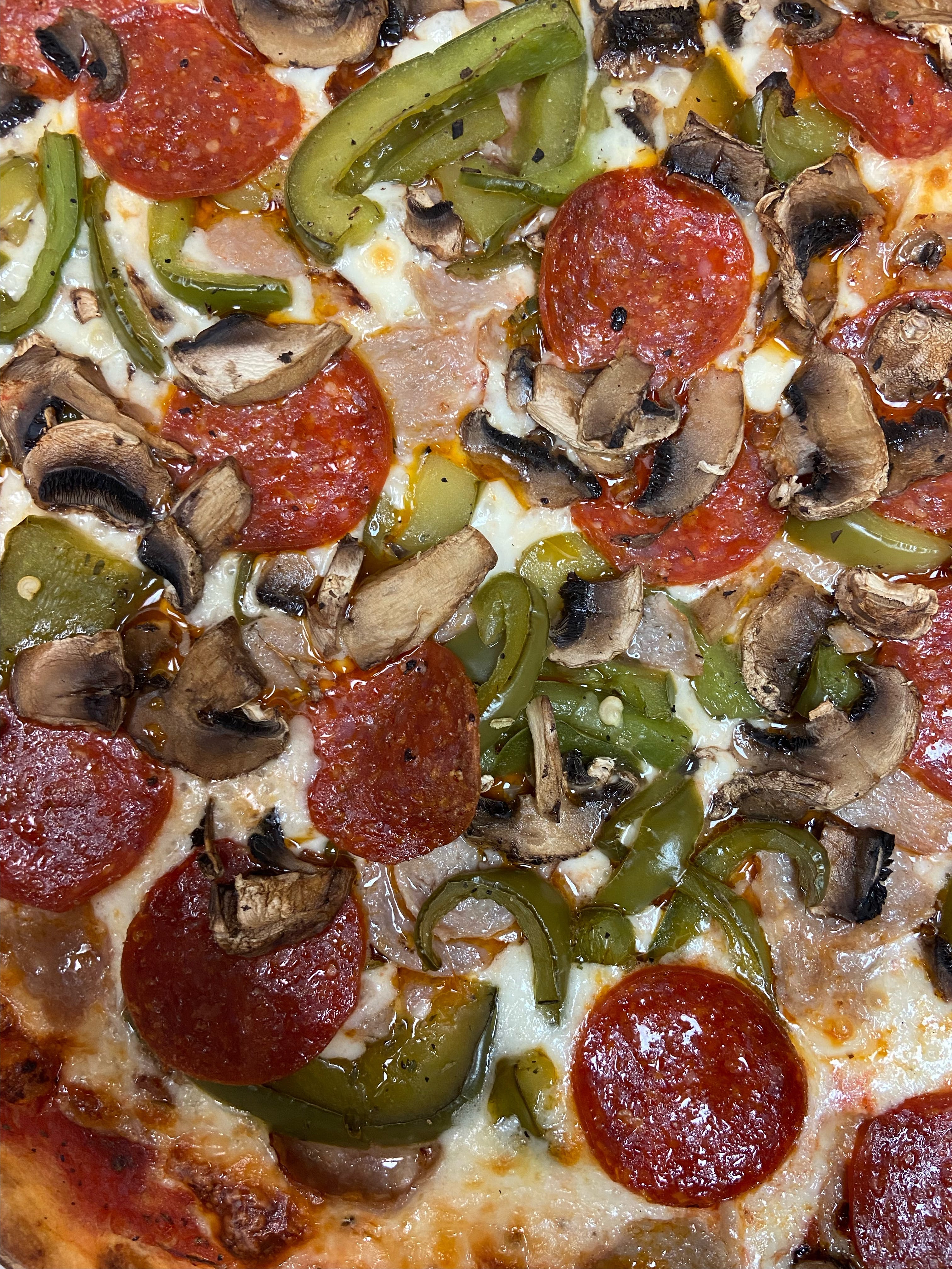 Order Combination Pizza - Medium food online from La Casa Pizza & Restaurant store, Westfield on bringmethat.com