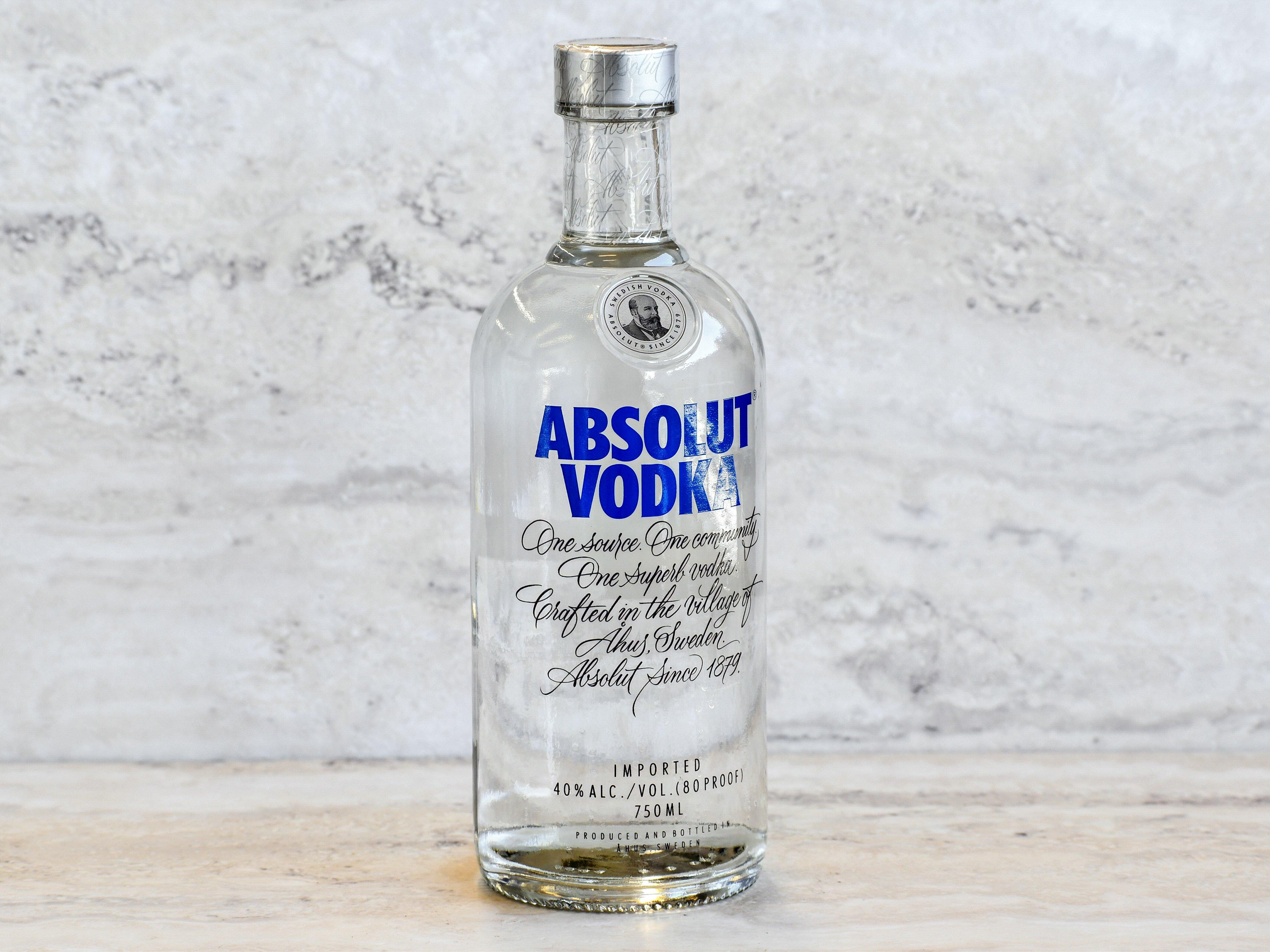 Order Absolut, 750 ml. Vodka (40.0% ABV) food online from Jay Vee Liquors store, El Cerrito on bringmethat.com