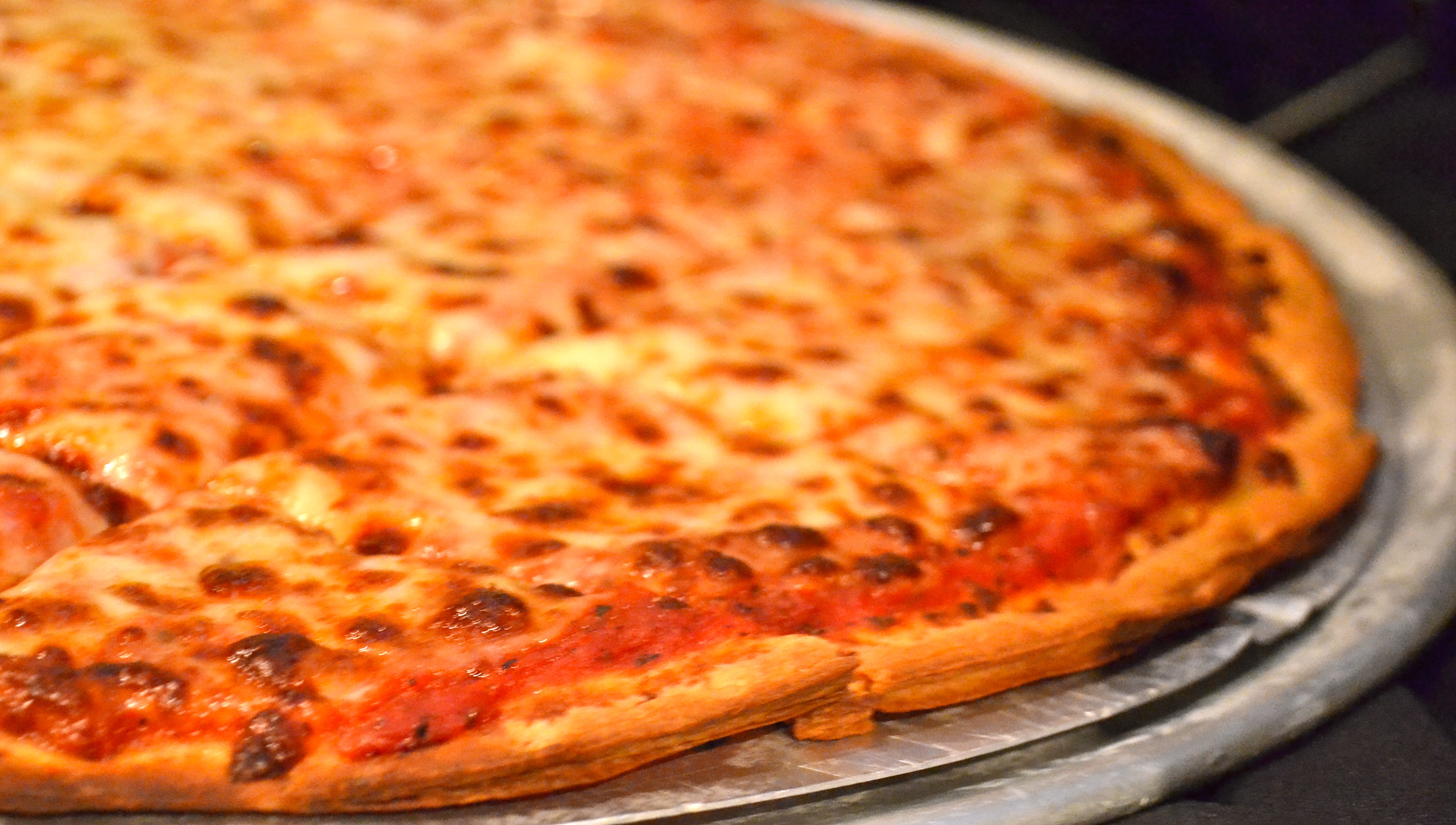 Order Thin and Crispy Pizza food online from Marcello Restaurant store, Northbrook on bringmethat.com