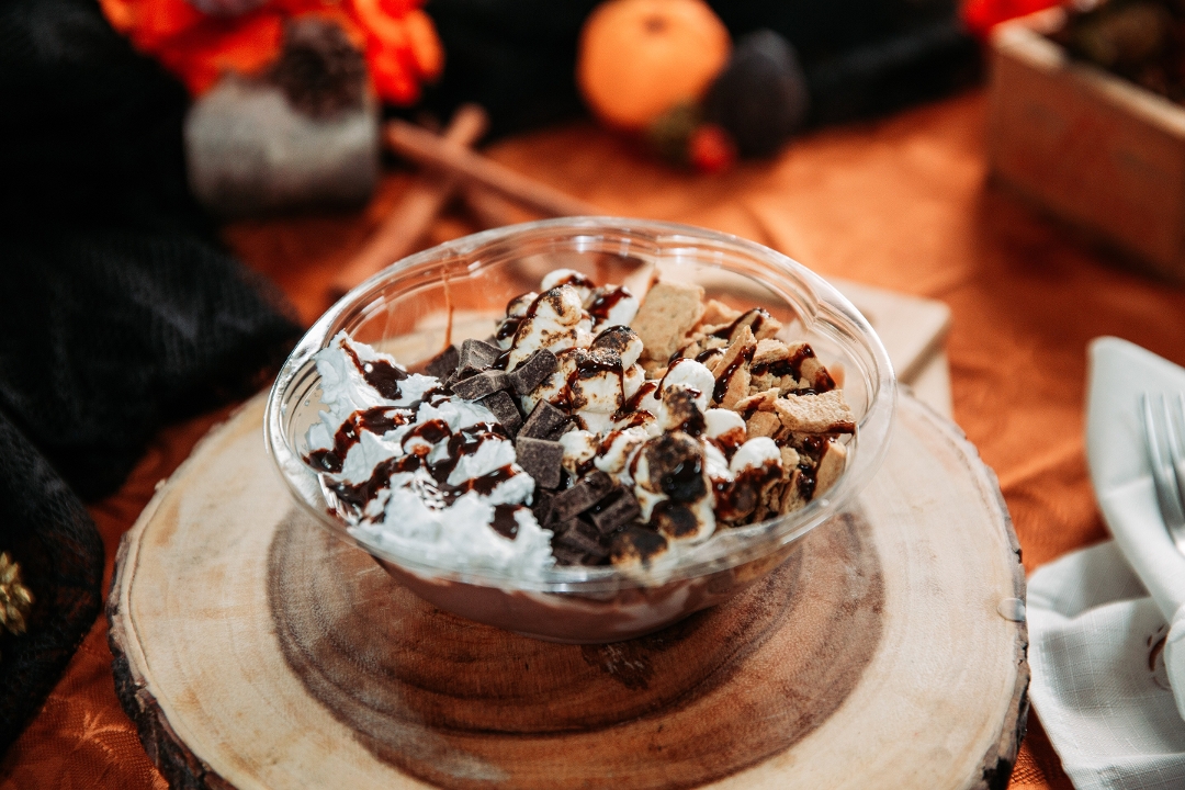 Order S'mores Smoothie Bowl food online from Nearme Cafe store, Moosic on bringmethat.com