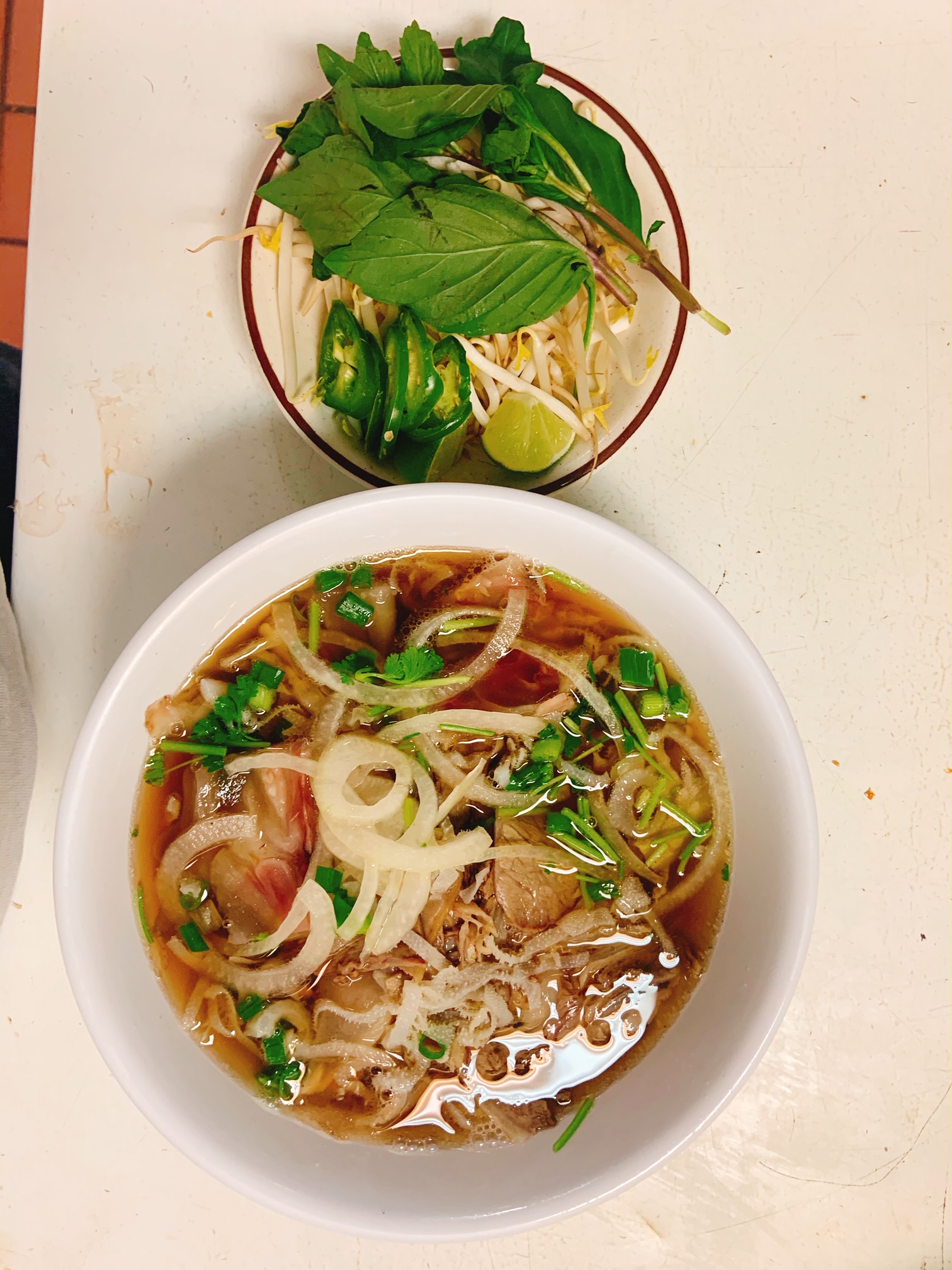 Order 64. Mi Hoanh Thanh/Wonton (shrimp and pork) egg noodle soup food online from Pho Bistro store, Malden on bringmethat.com