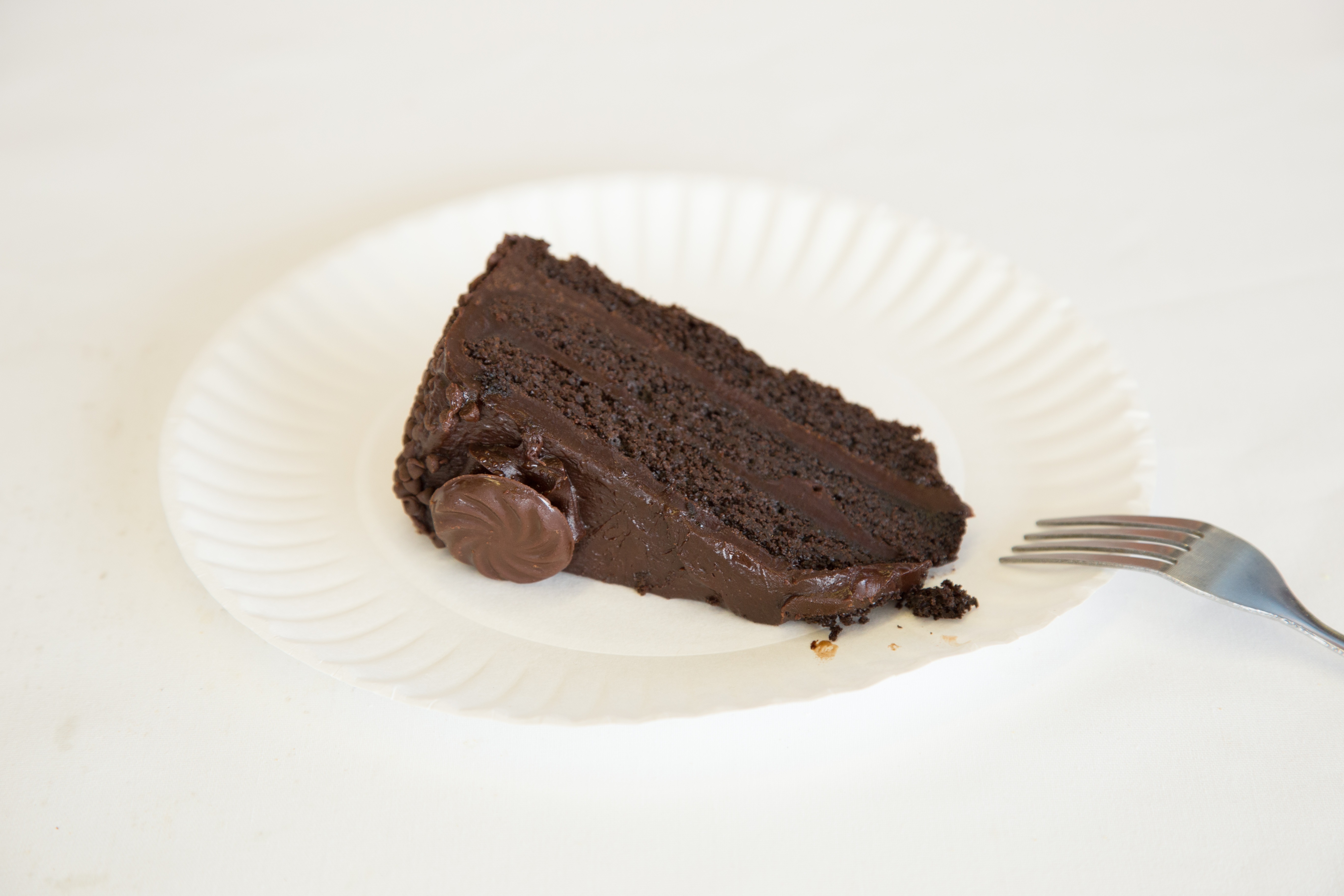 Order Chocolate Cake food online from Windy City Pizza Quincy Location store, Quincy on bringmethat.com