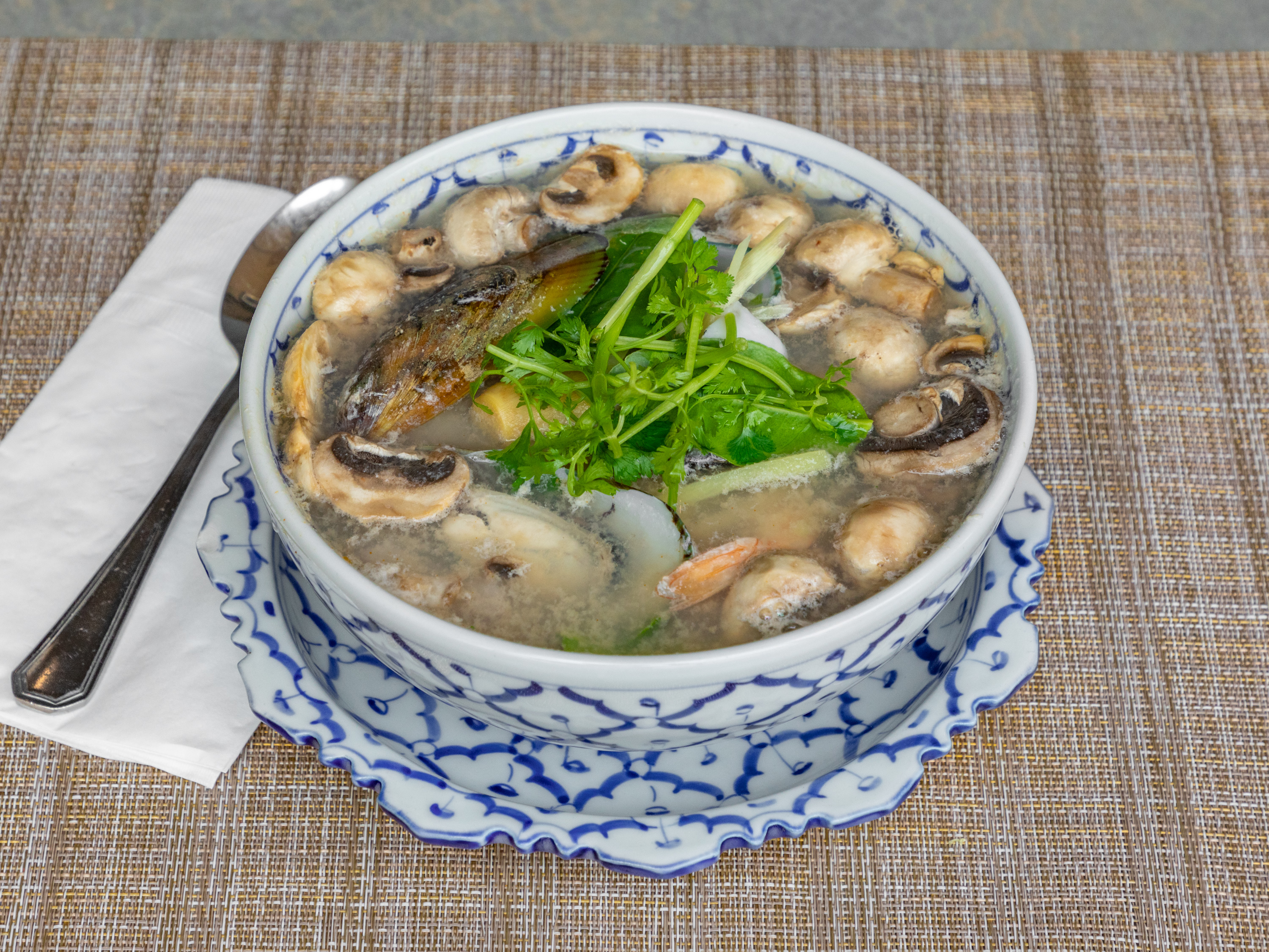 Order 17. Tom Kha Seafood Soup food online from Phuket Thai Restaurant store, Redondo Beach on bringmethat.com