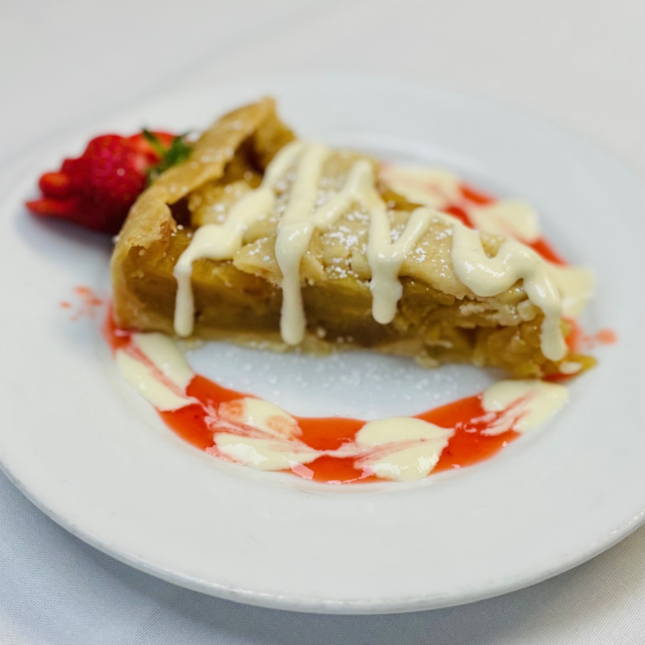 Order Apple Tart food online from Modo Mio Cucina Rustica store, Pacific Palisades on bringmethat.com