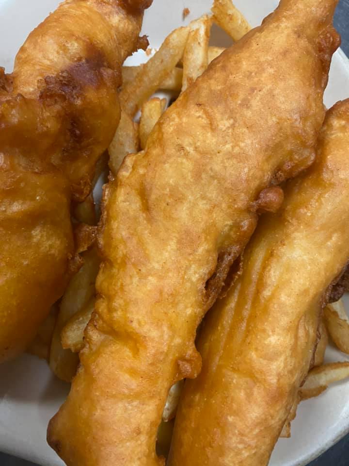 Order Fish and Chips Dinner food online from Four Corners Diner store, Romeo on bringmethat.com