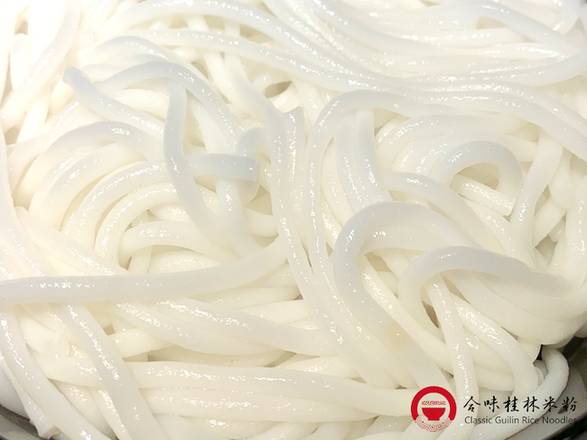 Order 新鲜圆米粉（12oz） / Fresh Round Noodle (12oz) food online from Classic Guilin Rice Noodles store, San Mateo on bringmethat.com