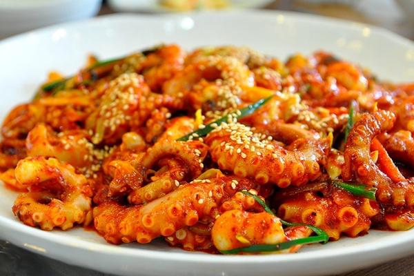 Order 낙지볶음 Spicy Octopus Stir-Fried with Udon food online from Duri Pocha store, Ridgefield on bringmethat.com