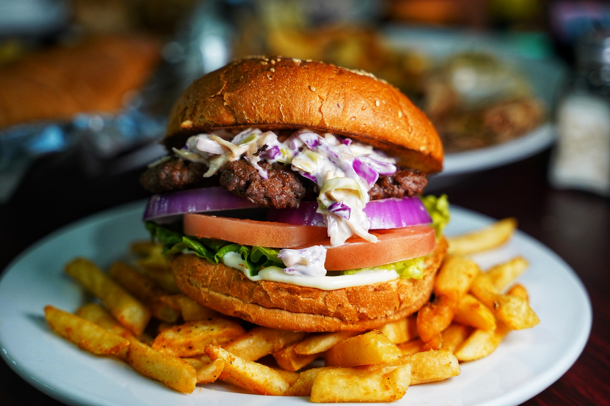 Order Classic Burger food online from Antika Cafe And Grill store, Houston on bringmethat.com