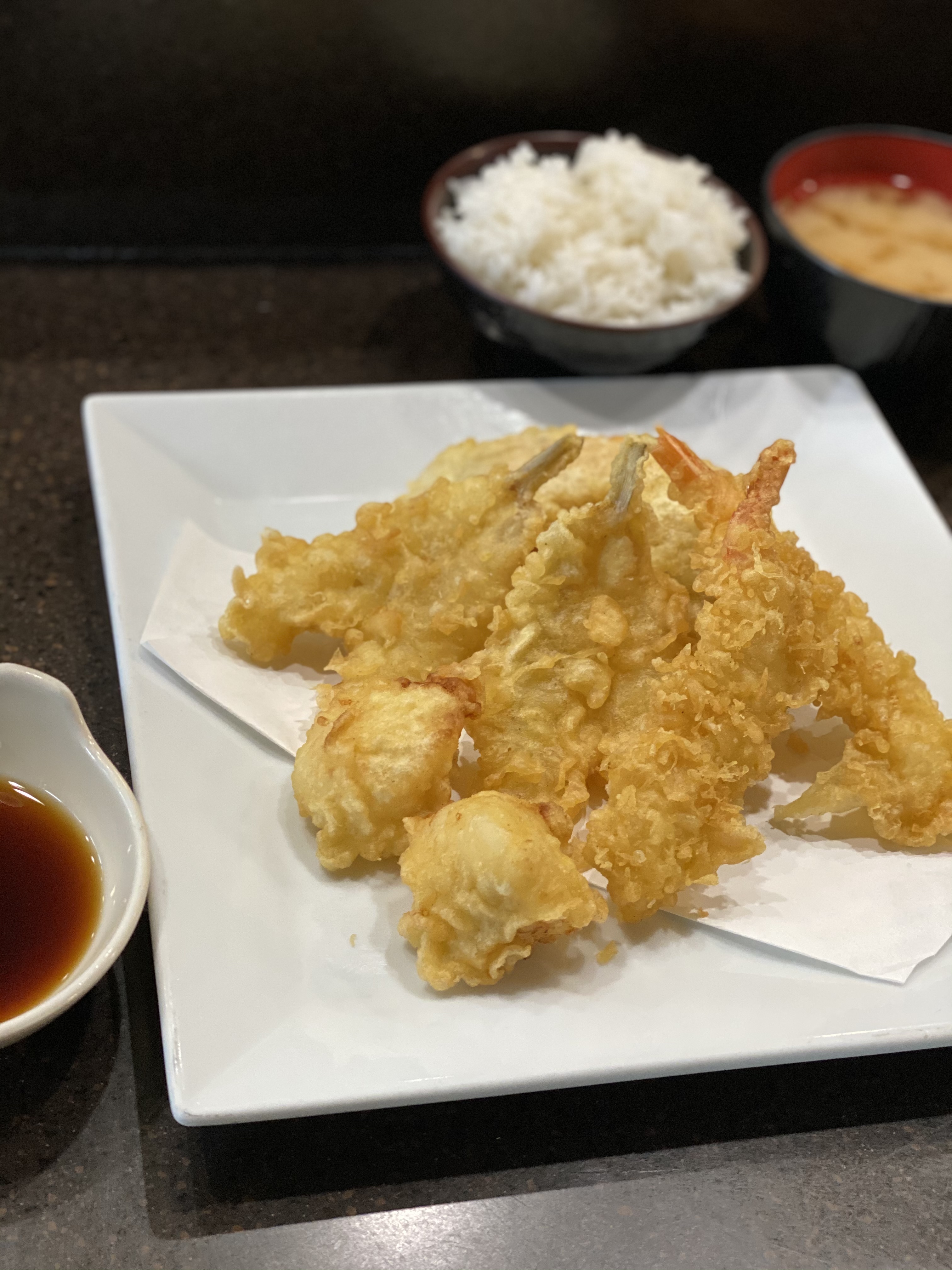 Order Seafood Tempura Dinner food online from Kanpai Japanese Sushi Bar &amp; Gril store, Santa Monica on bringmethat.com