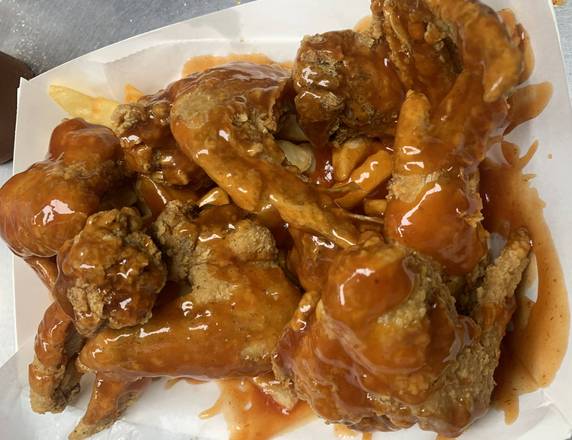 Order Six Wings food online from Harold's chicken shack store, Chicago on bringmethat.com