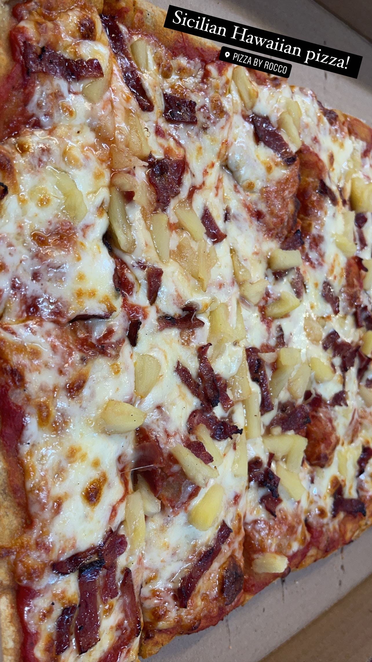 Order Hawaiian Island Pizza - 14'' Medium food online from Pizza By Rocco store, Natick on bringmethat.com