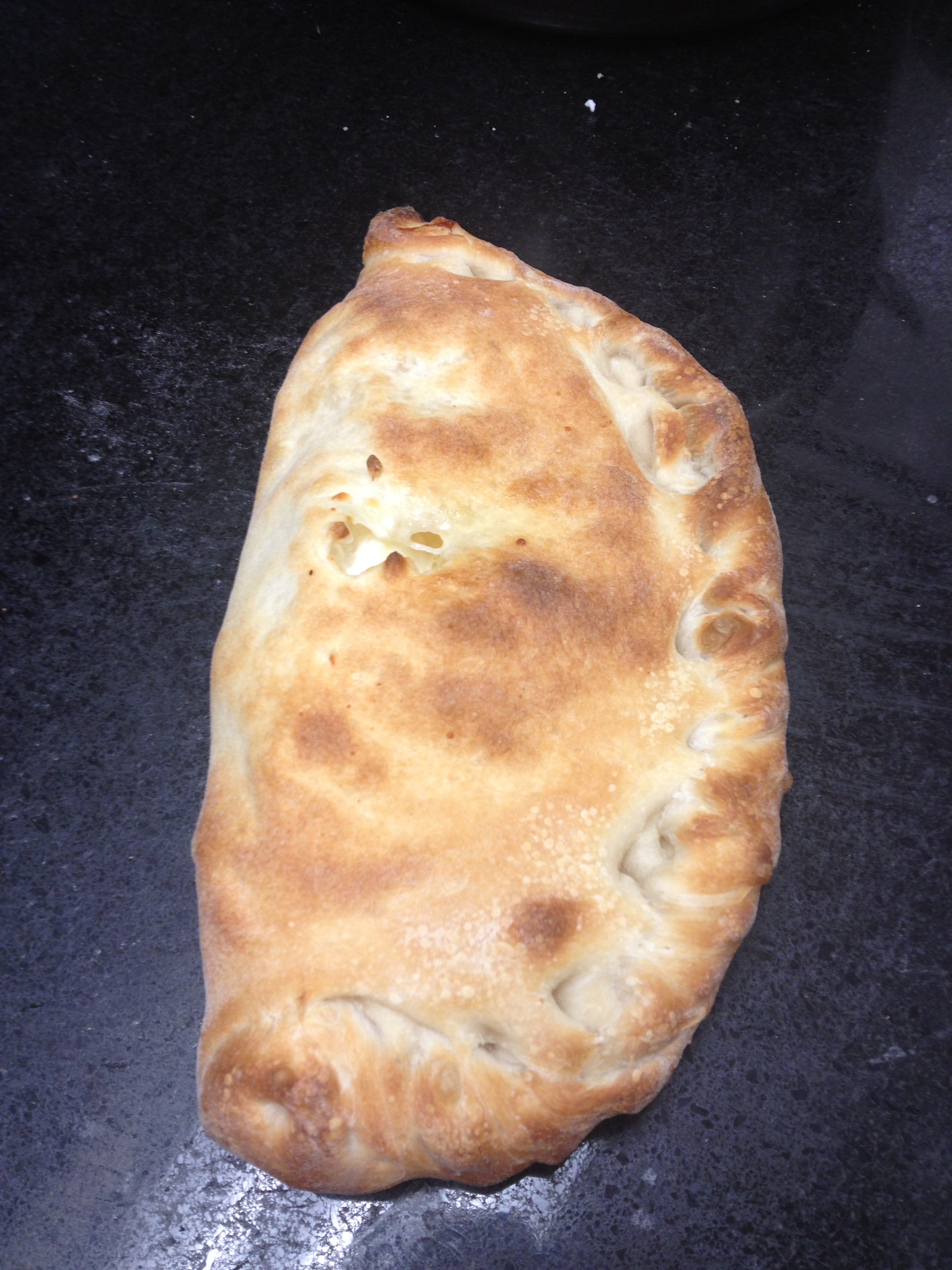 Order Calzone food online from Dc Pizza & Catering store, Albany on bringmethat.com