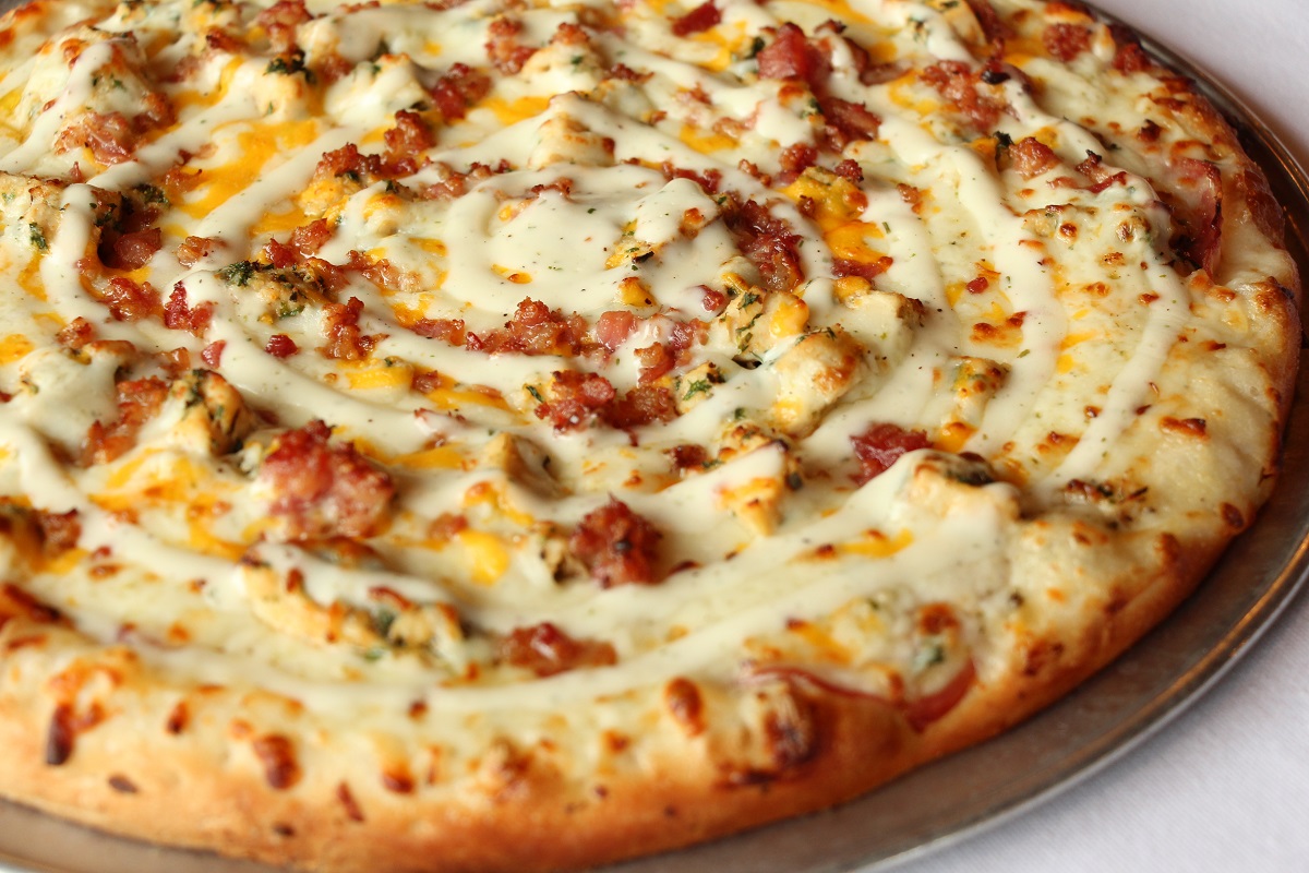 Order Ralphie's Gourmet Pizza food online from Palio Pizza Cafe store, Fort Worth on bringmethat.com