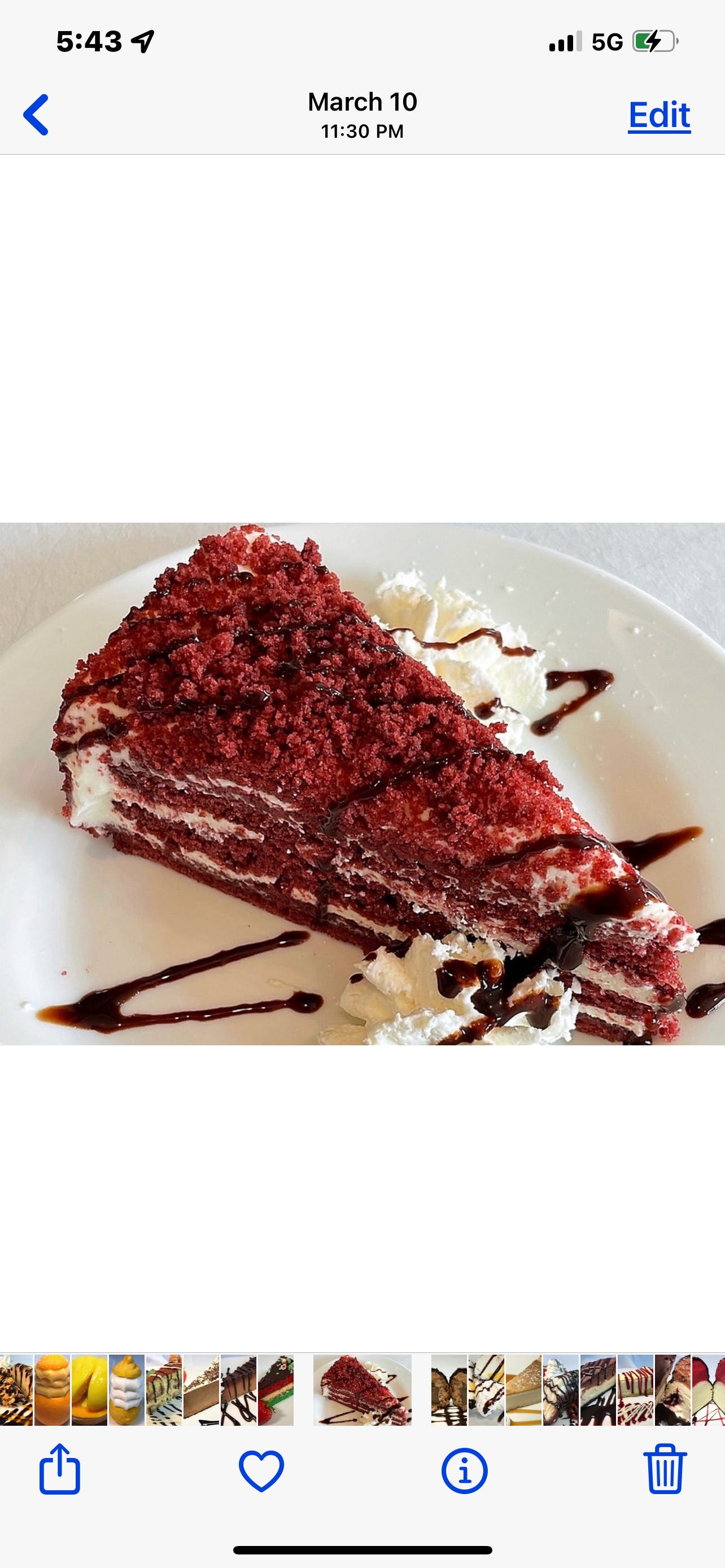 Order Red Velvet - Product food online from 125th Pizza Of Harlem store, Harlem on bringmethat.com