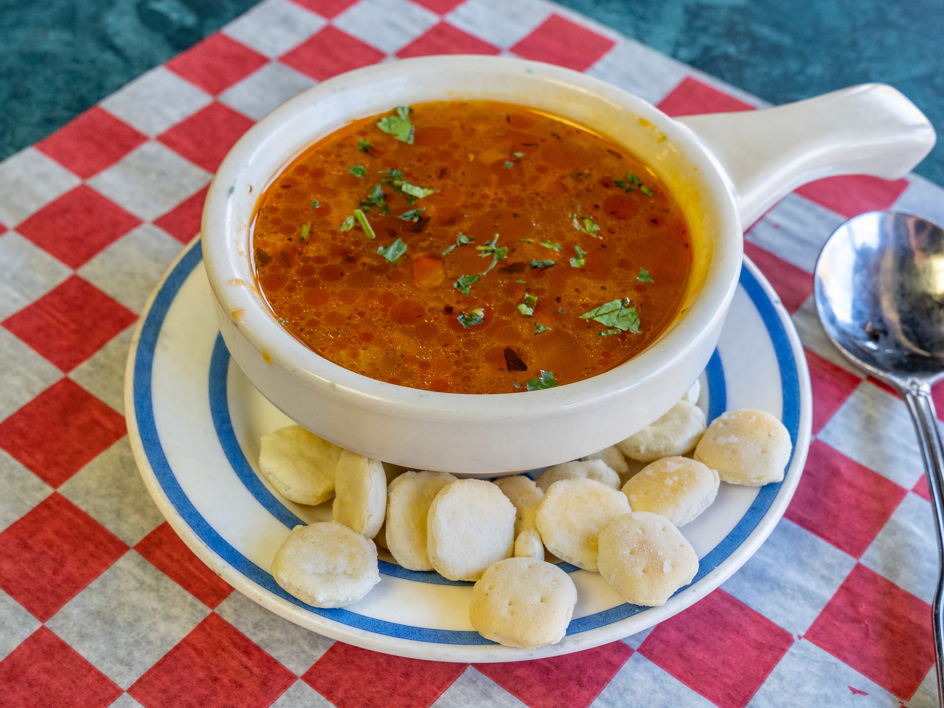 Order Hearty Manhattan Clam Chowder Soup food online from Conte Restaurant store, Mount Kisco on bringmethat.com