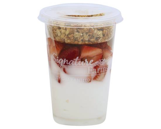 Order Signature Farms · Vanilla Yogurt Parfait with Strawberry (12 oz) food online from Albertsons Express store, Fort Worth on bringmethat.com