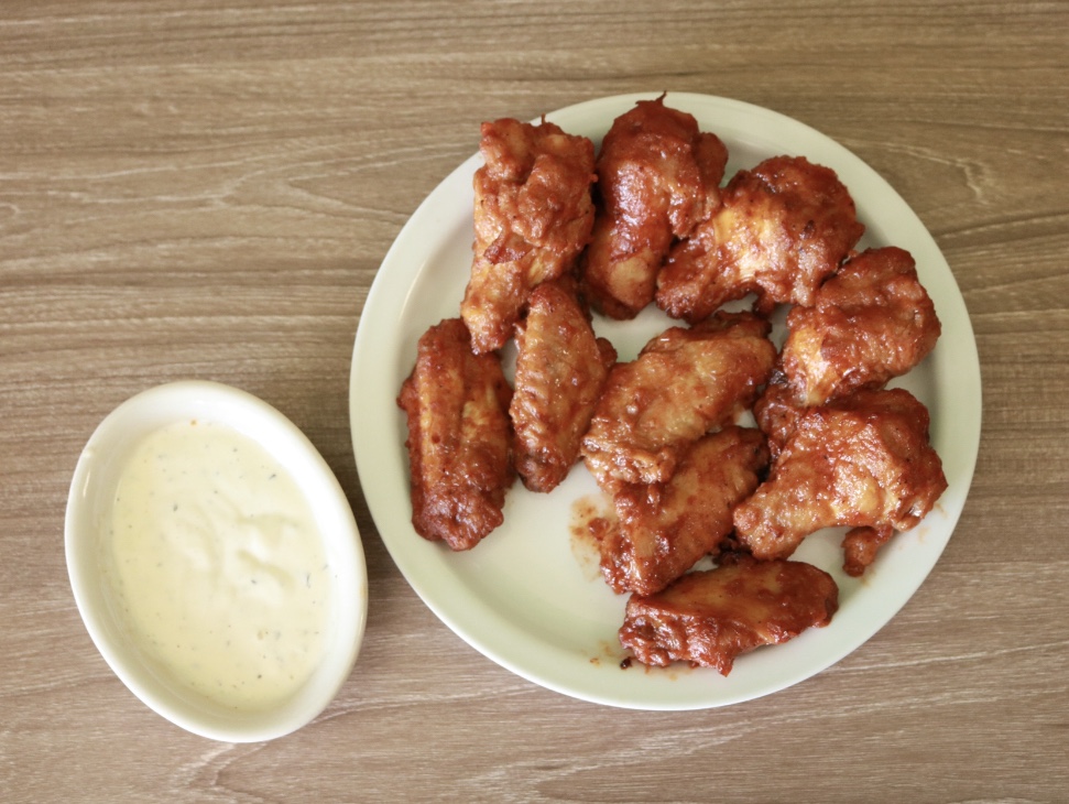 Order 10 BBQ Wings food online from Super Pizza Veloz store, Bell Gardens on bringmethat.com