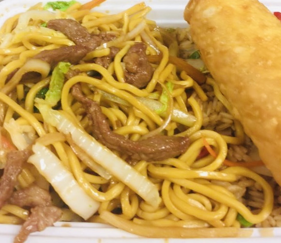 Order Beef Lo Mein Combination Plate food online from Ye Garden store, Glendale on bringmethat.com