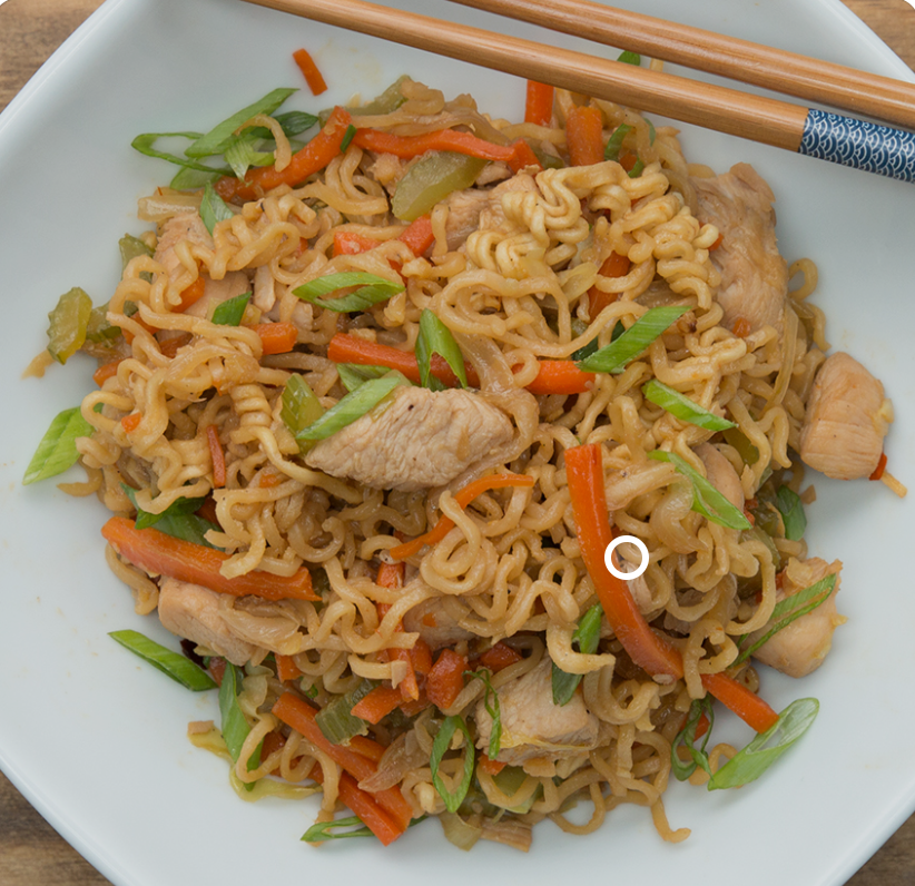 Order Chicken Chow Mein 鸡炒面 food online from Rose Garden store, Puyallup on bringmethat.com
