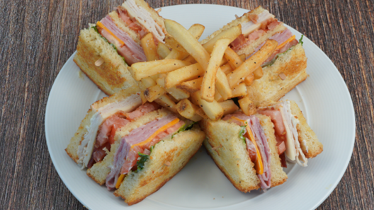 Order Clubhouse Sandwich food online from Claim Jumper store, Las Vegas on bringmethat.com