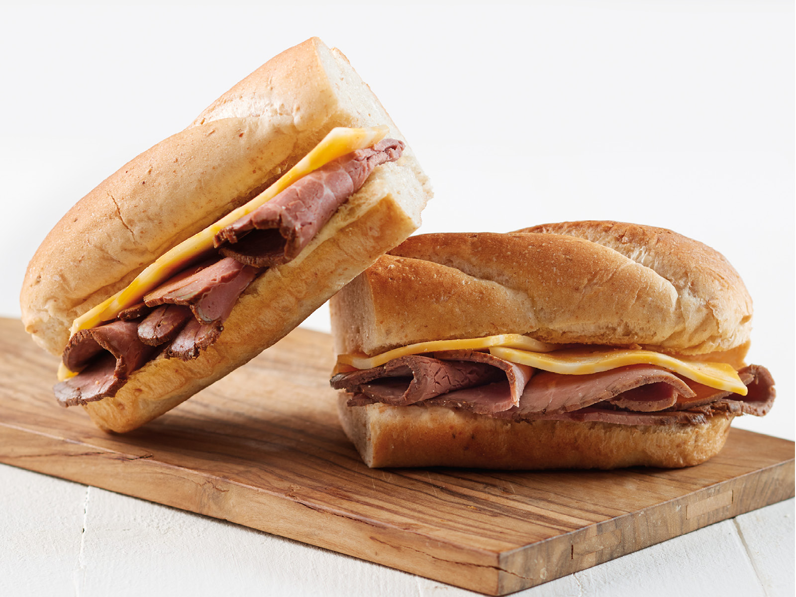 Order Roast Beef & Colby Jack 9" White Sub food online from Hy-Vee Mealtime store, Lincoln on bringmethat.com