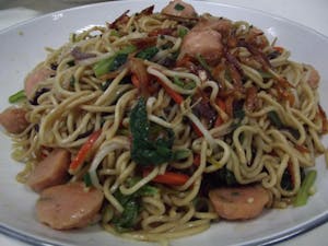 Order K30. Combination Chow-Mein 什錦炒面 food online from Garage Restaurant store, San Gabriel on bringmethat.com