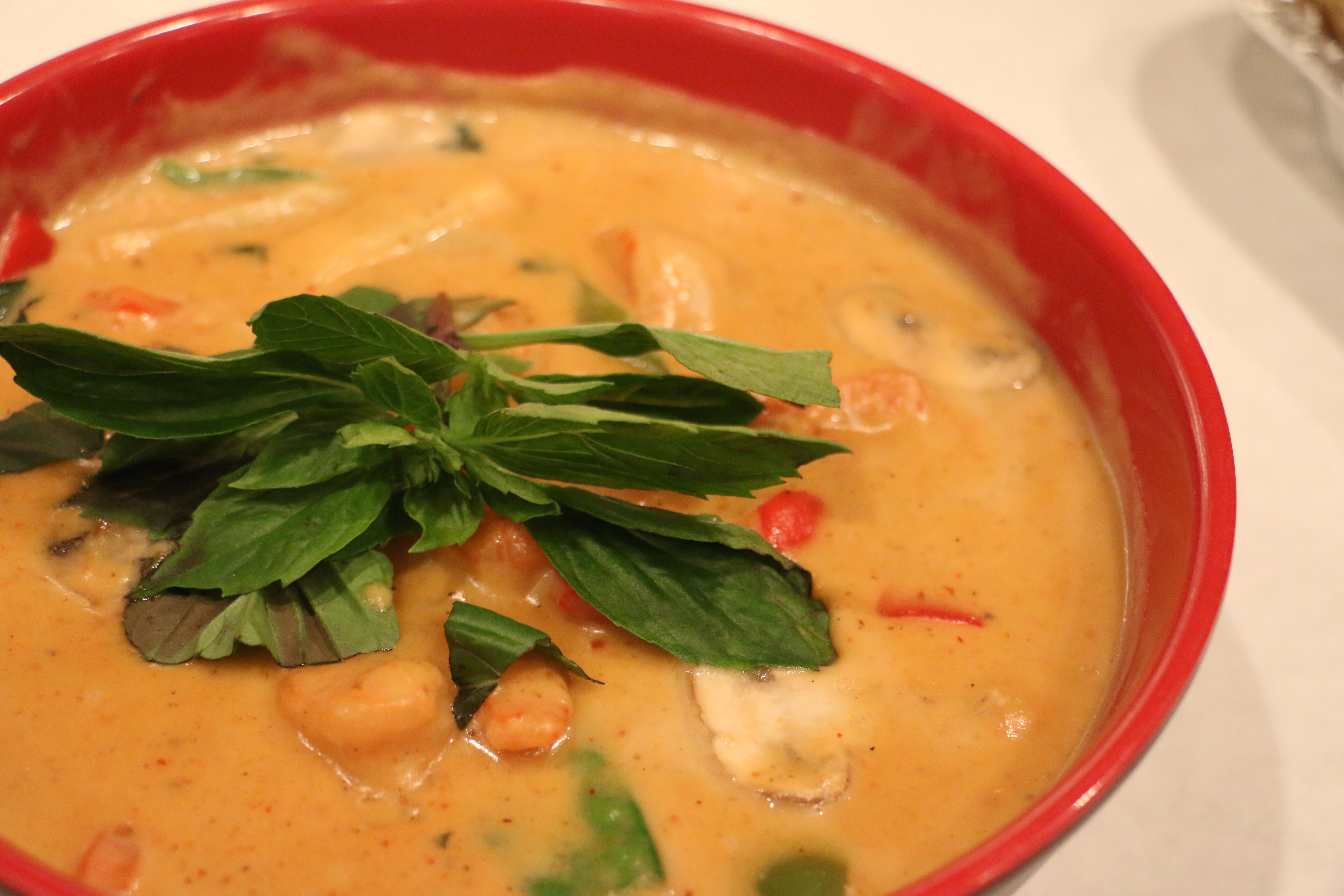 Order 342. Panang Curry food online from Chi Tung Chinese & Thai Restaurant store, Evergreen Park on bringmethat.com