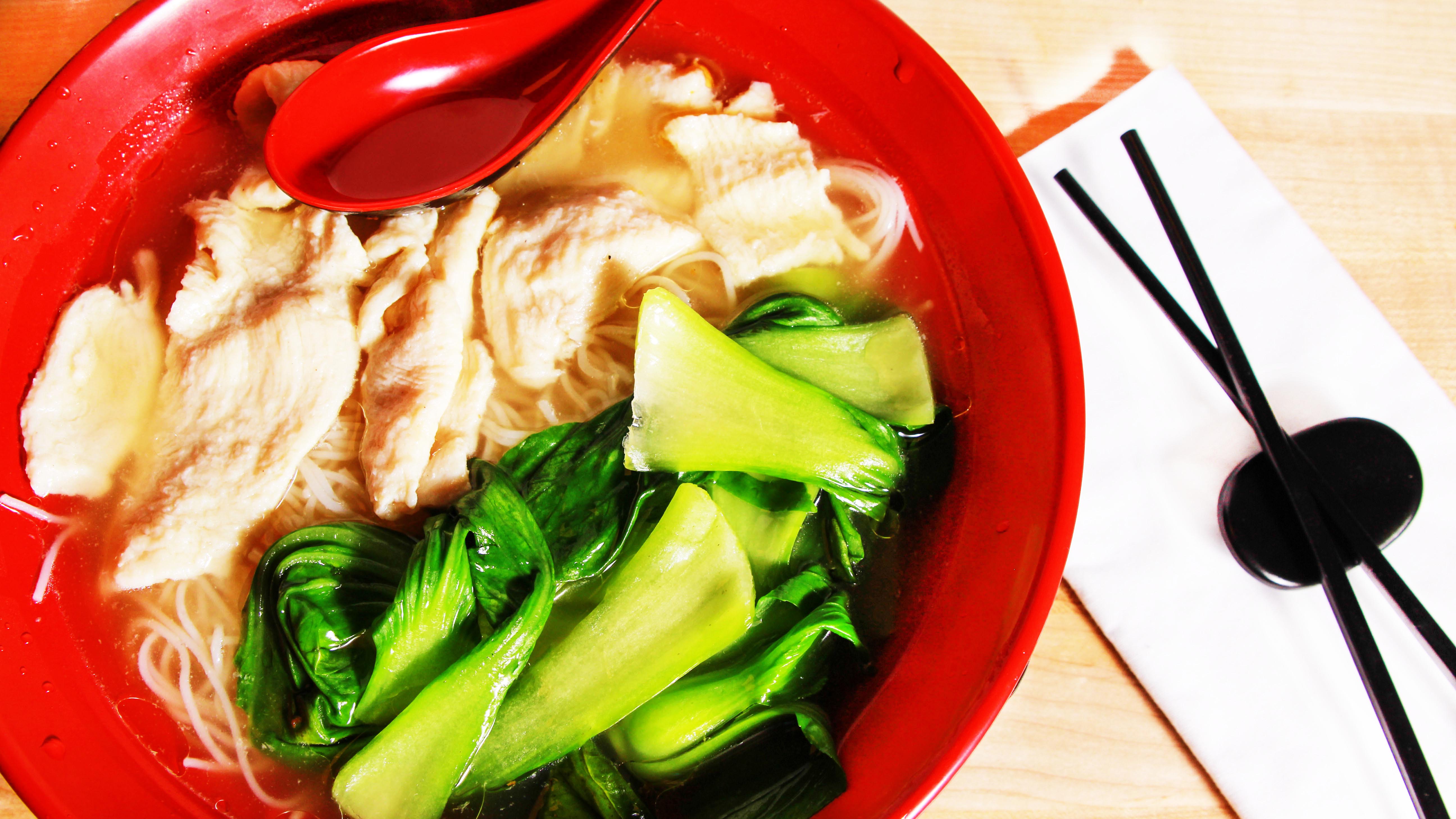 Order N10. Sliced Chicken Noodle Soup  food online from Shanghai Garden store, East Patchogue on bringmethat.com