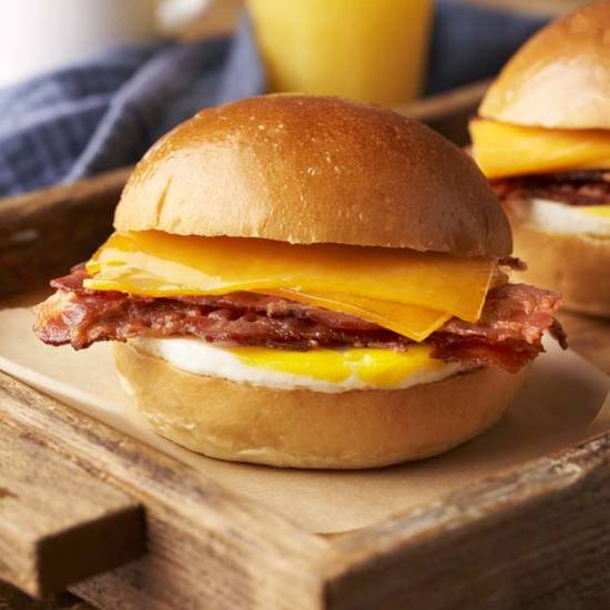Order Egg & Bacon Brioche food online from Paris Baguette store, Mountain View on bringmethat.com