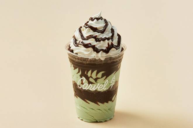 Order Mint Chocolate Chip Sundae Dasher® food online from Carvel Ice Cream store, Lyndhurst on bringmethat.com