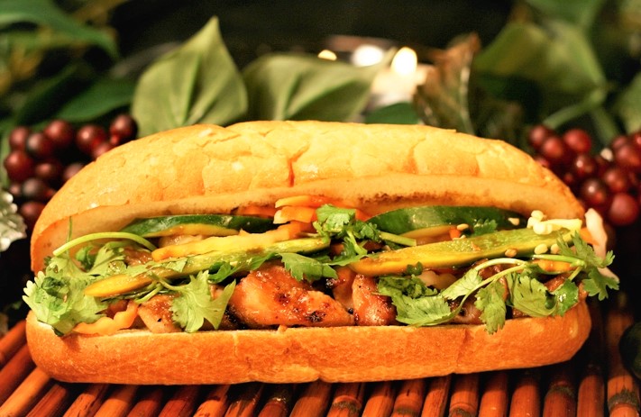 Order H4. Chicken Sandwich food online from Pho Saigon Express store, Escondido on bringmethat.com