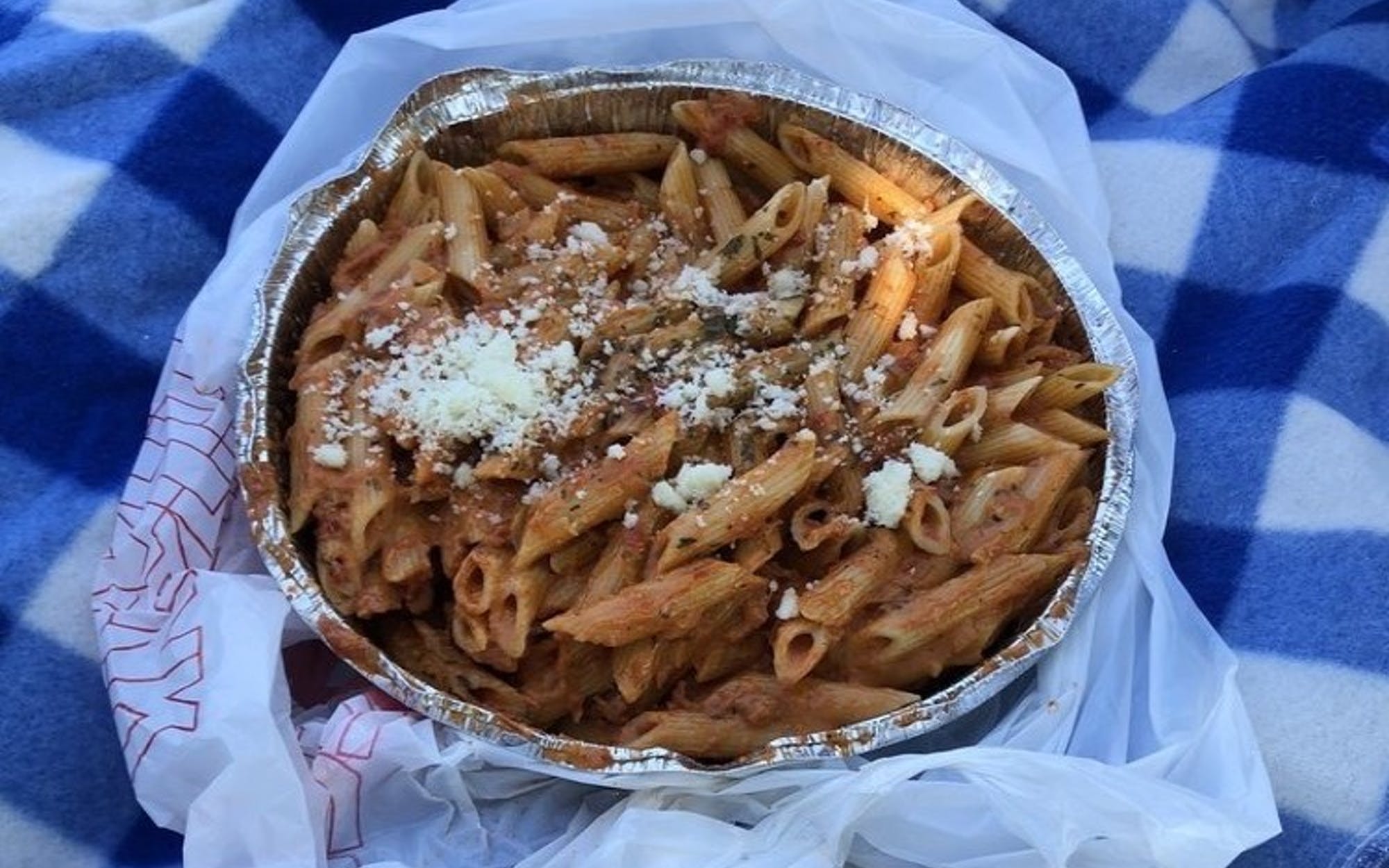 Order Penne Pink Vodka Sauce food online from Donna Pizza store, Palisades Park on bringmethat.com