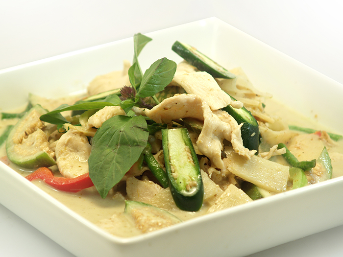 Order Green Curry food online from Sa Ung Thai Restaurant store, Harbor City on bringmethat.com